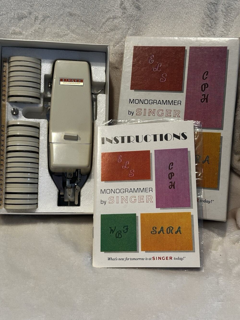 Vintage 1969 Monogrammer By Singer No 171256 Slant Needle Zig Zag Sewing Crafts
